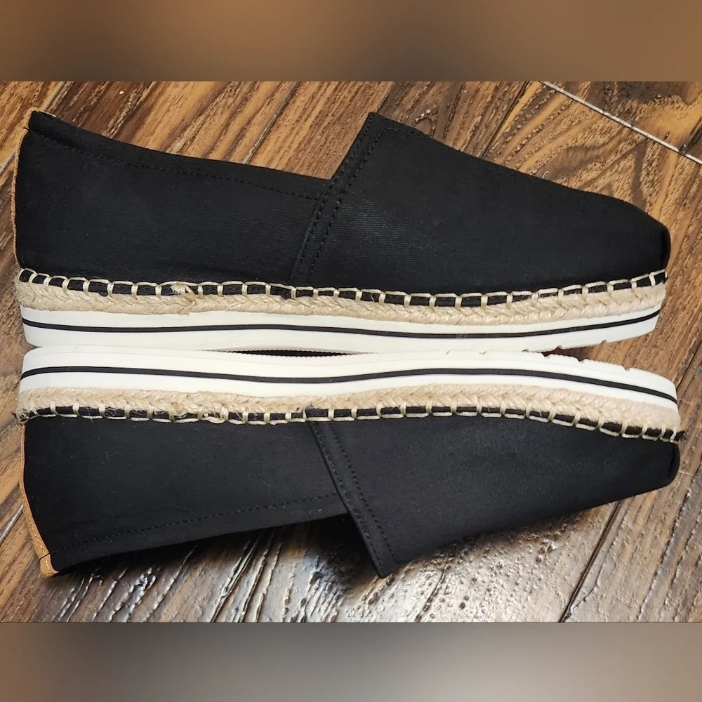 BOBS from Skechers nwob comfy